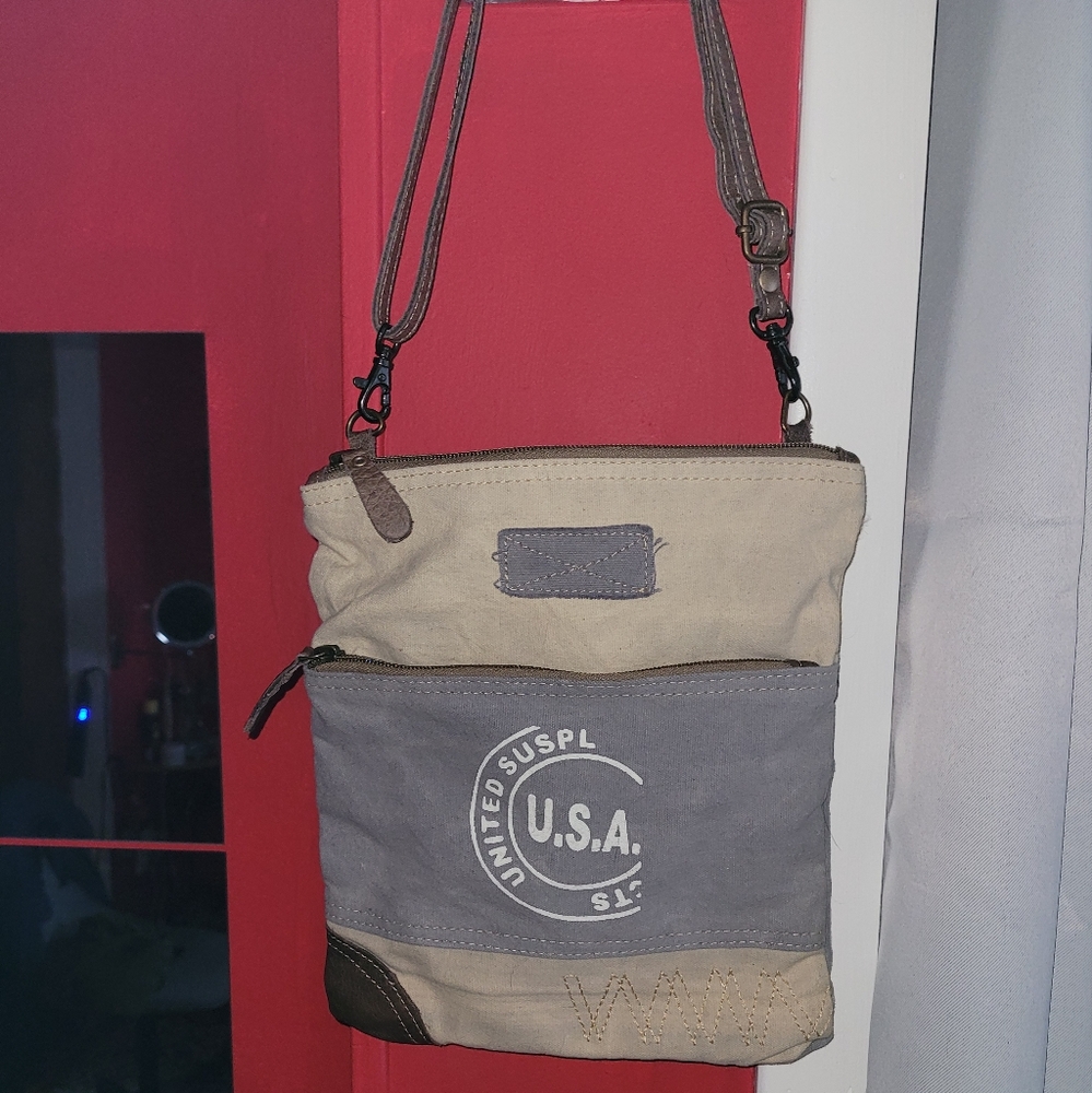 Myra crossbody